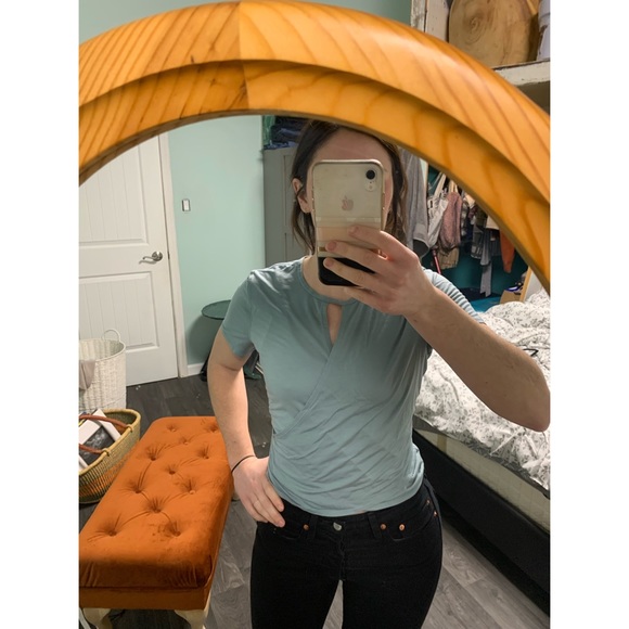 Lululemon keyhole wrap tee - Picture 2 of 3